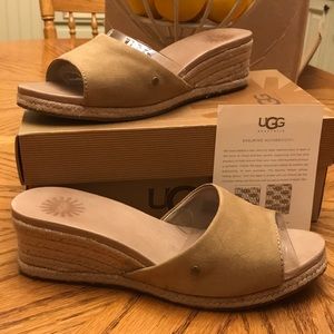 UGG Mandalay Wedge Slide Size 9
